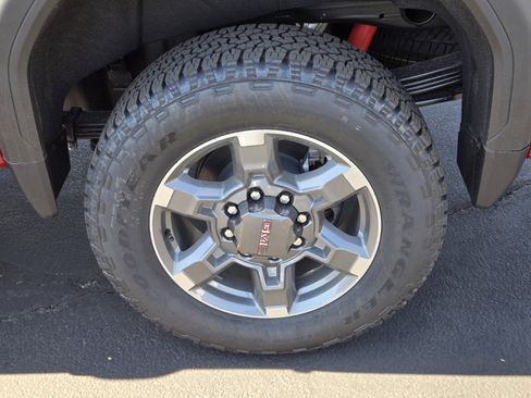 New 2025 GMC Sierra 2500 SLT w/ SLT Premium Package image 5