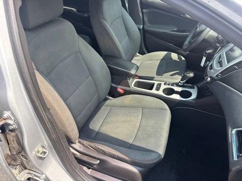 Used 2016 Chevrolet Cruze LS FWD image 7
