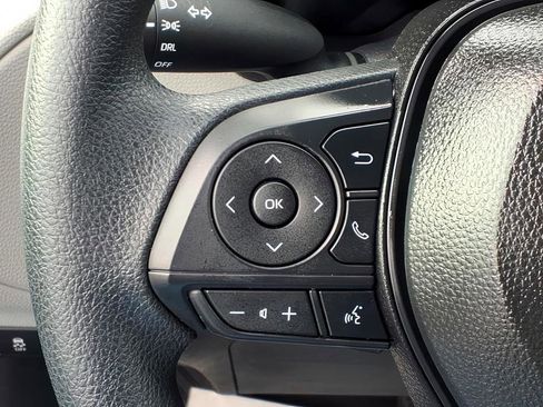 Used 2026 Toyota Corolla Cross L image 21