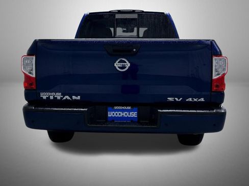 Used 2021 Nissan Titan SV w/ SV Convenience Package AWD/4WD image 6