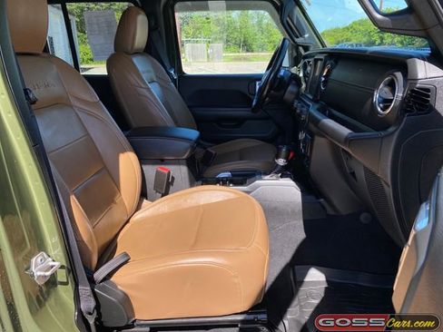 Used 2021 Jeep Wrangler Unlimited Sahara w/ Dual Top Group AWD/4WD image 6