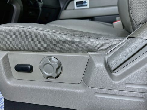 Used 2010 Ford F150 4x4 SuperCrew image 17