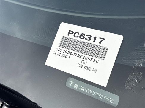 Used 2024 Tesla Model Y Long Range image 31