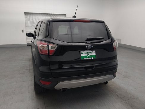Used 2017 Ford Escape SE FWD image 6