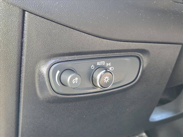 Used 2019 Chevrolet Equinox LS w/ LS Convenience Package FWD image 15