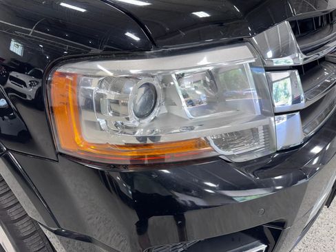 Used 2017 Ford Expedition Limited w/ Equipment Group 301A AWD/4WD image 10