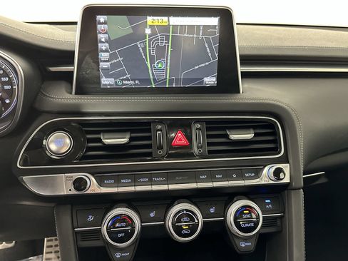 Used 2020 Genesis G70 3.3T AWD/4WD image 21