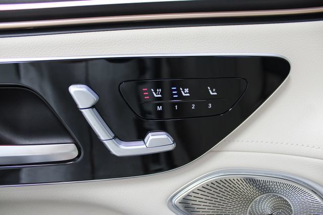 Used 2023 Mercedes-Benz EQS 580 4MATIC SUV image 20