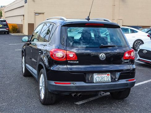 Used 2011 Volkswagen Tiguan SE image 7