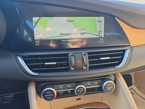 Used 2018 Alfa Romeo Giulia Ti w/ Quick Order Package 22X Lusso image 10