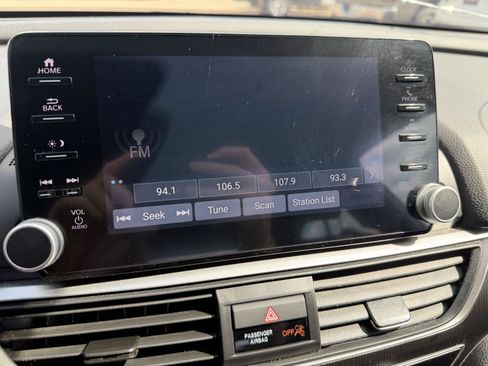 Used 2022 Honda Accord Sport image 11