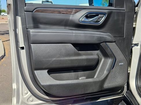 Used 2024 Chevrolet Tahoe LT w/ Luxury Package image 10