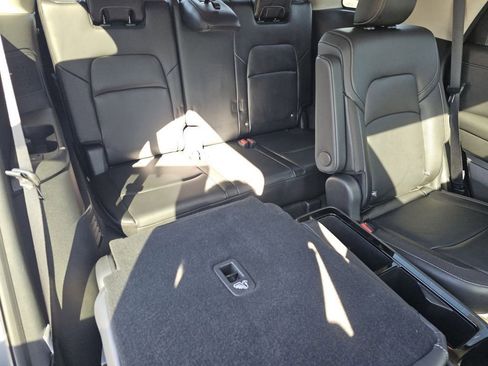Used 2025 Nissan Pathfinder SL w/ SL Premium Package AWD/4WD image 5