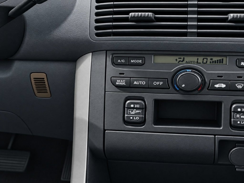 Used 2004 Honda Pilot EX image 19