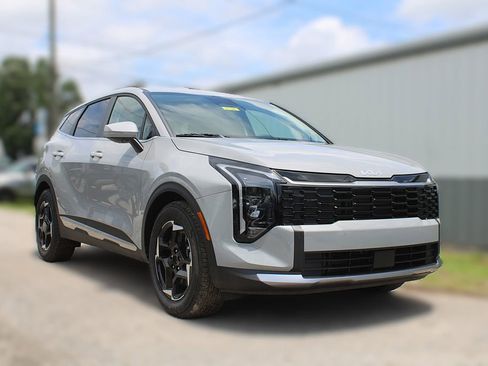 New 2026 Kia Sportage EX FWD image 3