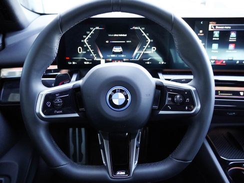 Used 2024 BMW i5 eDrive40i w/ M Sport Package image 18