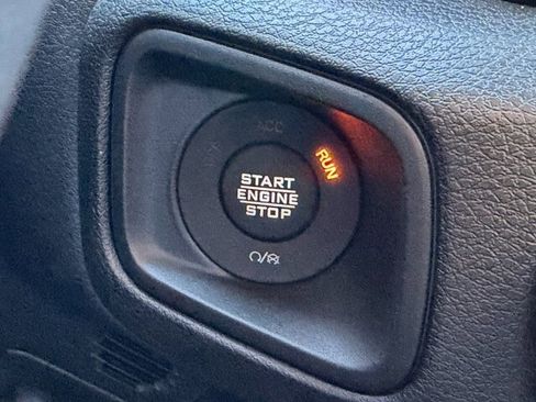 New 2024 Jeep Gladiator Sport image 31