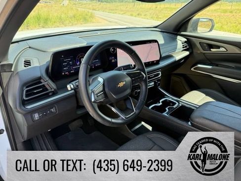 Used 2025 Chevrolet Traverse LT w/ Driver Confidence Package AWD/4WD image 15