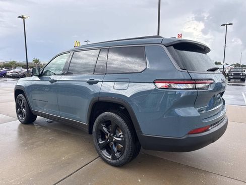 New 2026 Jeep Grand Cherokee L Limited w/ Limited Altitude Package AWD/4WD image 5