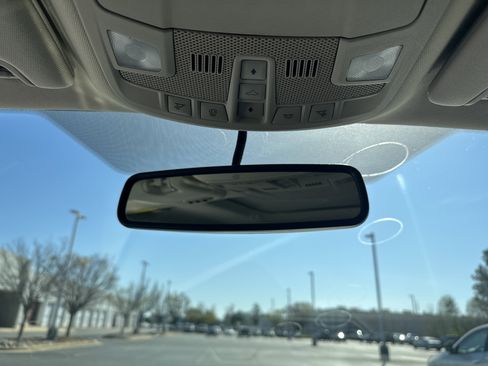 Used 2018 Ford Fusion SE w/ Fusion SE Technology Package image 27