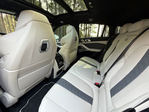 Used 2025 BMW X6 M Competition w/ Executive Package image 15