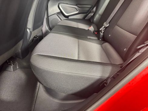 Used 2025 Kia Soul LX FWD image 27