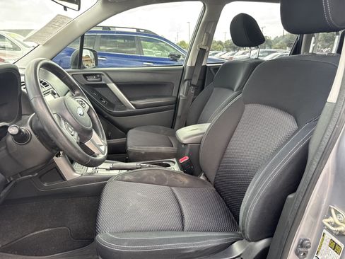 Used 2017 Subaru Forester 2.5i w/ Alloy Wheel Package AWD/4WD image 10