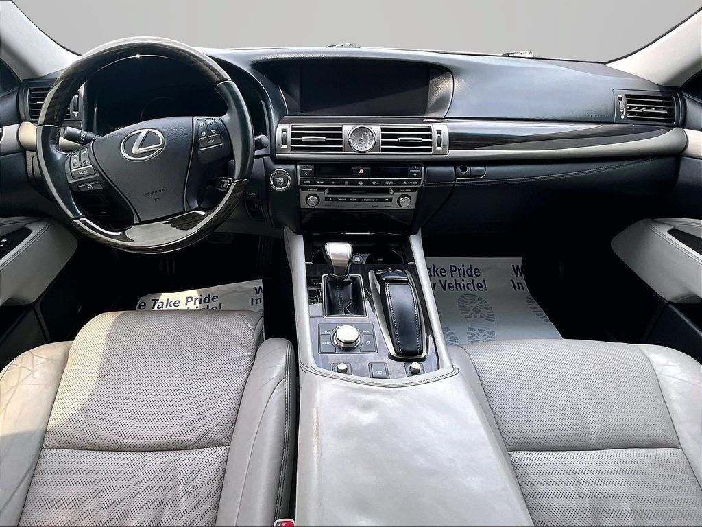 Used 2014 Lexus LS 460 AWD w/ Comfort Package image 16