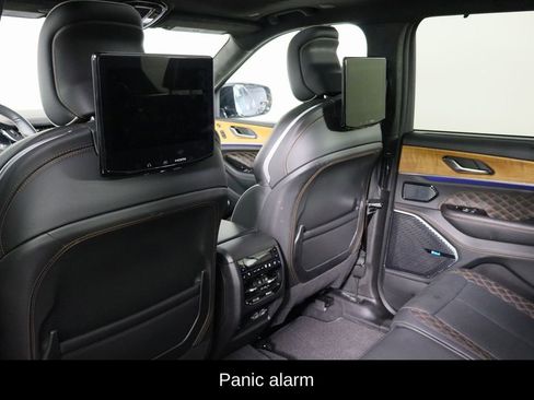 Used 2023 Jeep Grand Cherokee L Summit image 19