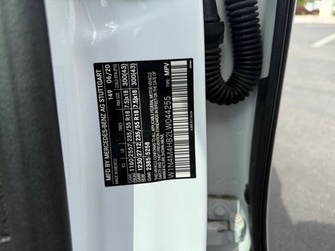 Certified 2020 Mercedes-Benz GLB 250 4MATIC image 25