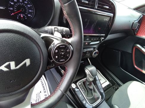 Used 2022 Kia Soul Turbo FWD image 18