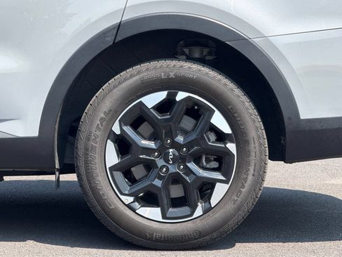 Used 2025 Kia Sorento S AWD/4WD image 28
