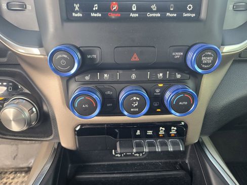 Used 2020 RAM 1500 Laramie image 18