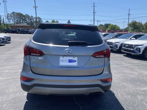 Used 2017 Hyundai Santa Fe Sport image 6
