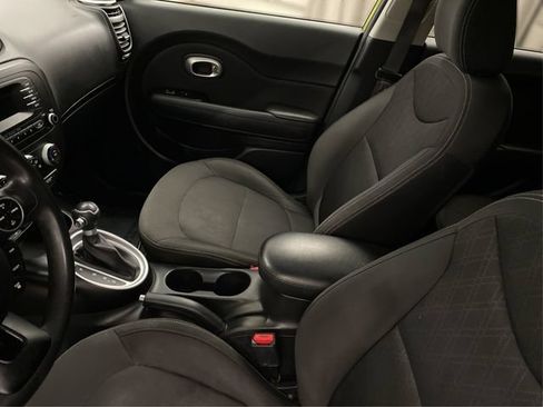 Used 2015 Kia Soul FWD image 10