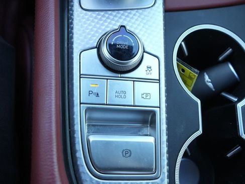 Used 2023 Genesis G70 2.0T w/ Sport Prestige Package image 34