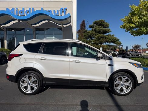 Used 2019 Ford Escape Titanium AWD/4WD image 2