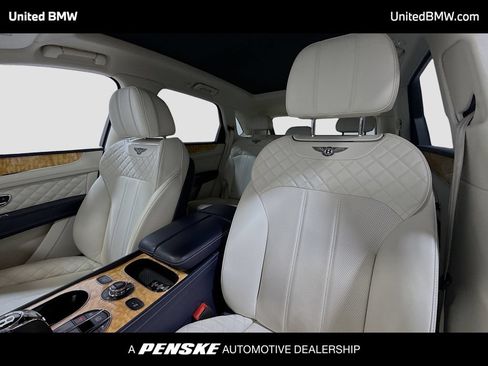 Used 2019 Bentley Bentayga AWD/4WD image 5