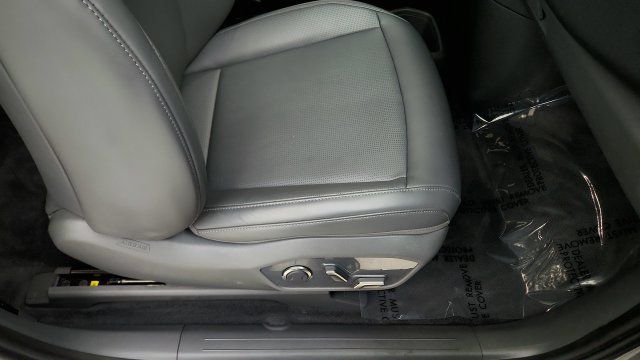 Used 2024 Kia EV9 Light Long Range RWD image 36