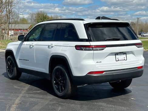 New 2026 Jeep Grand Cherokee Altitude AWD/4WD image 8