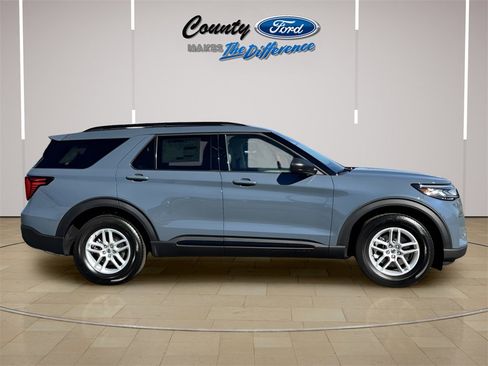 New 2026 Ford Explorer Active w/ Active Comfort Package image 21