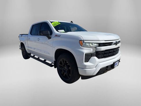 Used 2024 Chevrolet Silverado 1500 RST w/ Z71 Off-Road Package AWD/4WD image 7