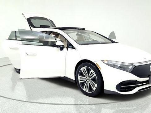 Used 2023 Mercedes-Benz EQS 450+ Sedan image 11