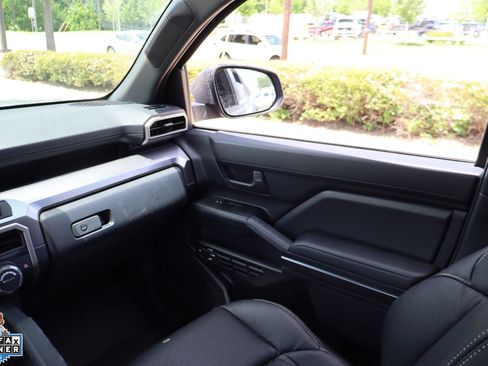 Used 2026 Toyota 4Runner SR5 AWD/4WD image 25