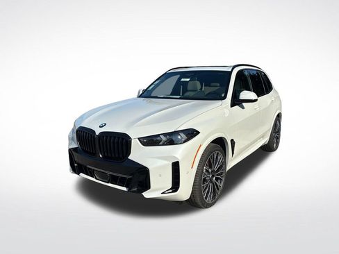 New 2026 BMW X5 xDrive40i w/ M Sport Package AWD/4WD image 7