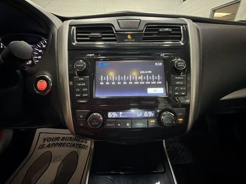 Used 2014 Nissan Altima 2.5 SV w/ Convenience Package FWD image 16