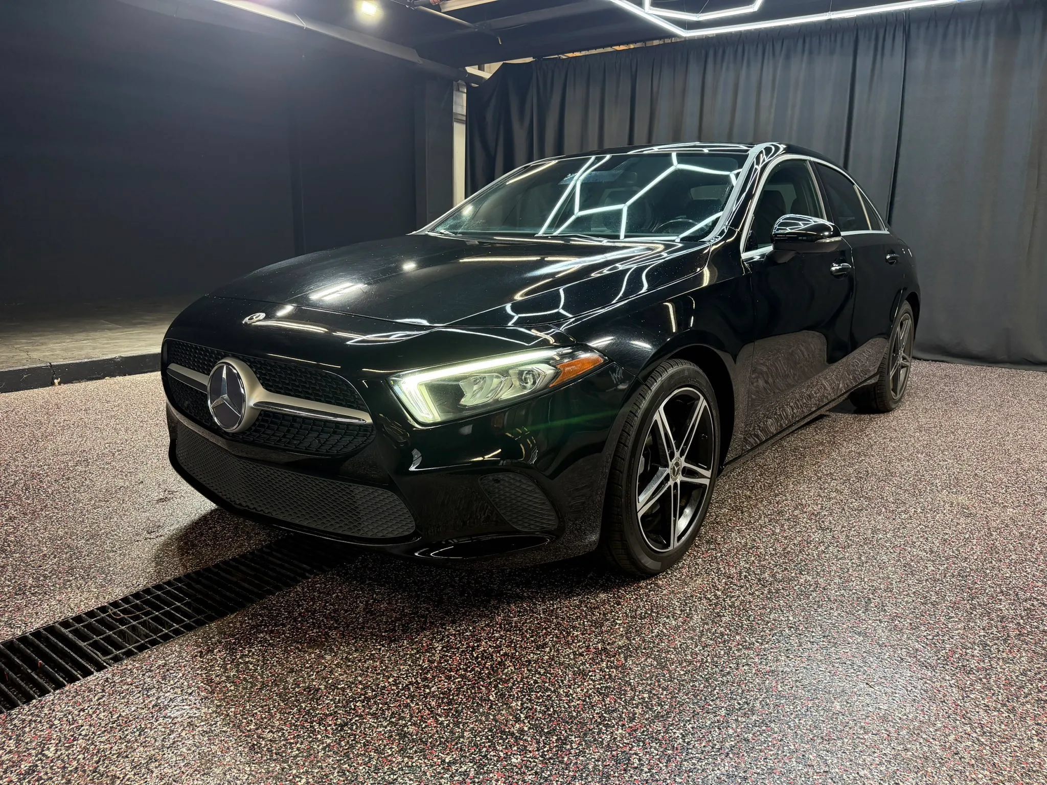Used 2020 Mercedes-Benz A 220 4MATIC image 3