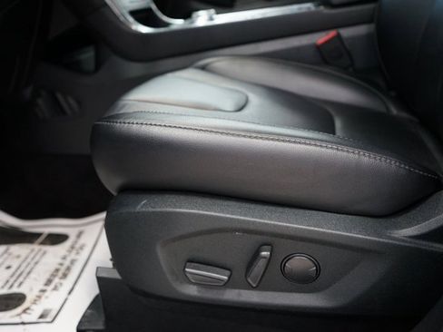 Used 2022 Ford Edge Titanium image 26