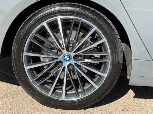 Used 2022 BMW 530e xDrive 530e xDrive w/ Premium Package image 37