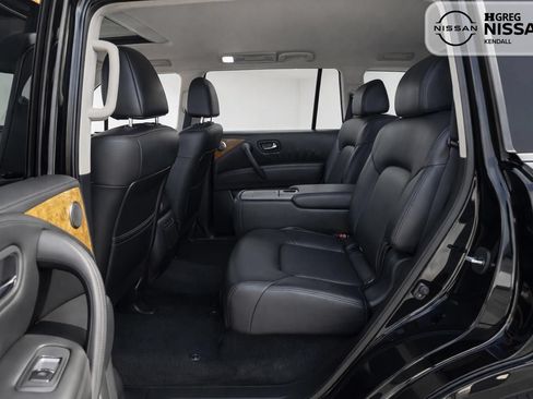 Used 2021 Nissan Armada SL w/ Captain's Chairs Package AWD/4WD image 12
